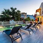 Mediterranean With Private Pool * 카스
