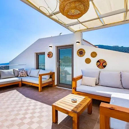 Verde Luxury Mediterranean With Private Pool Villa