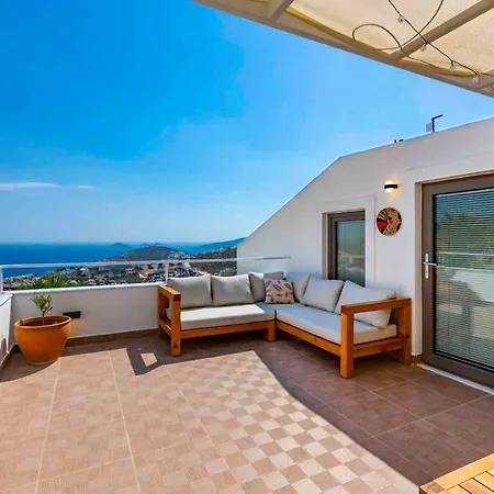 Luxury Mediterranean With Private Pool Villa