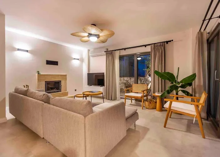 Mediterranean With Private Pool 卡斯