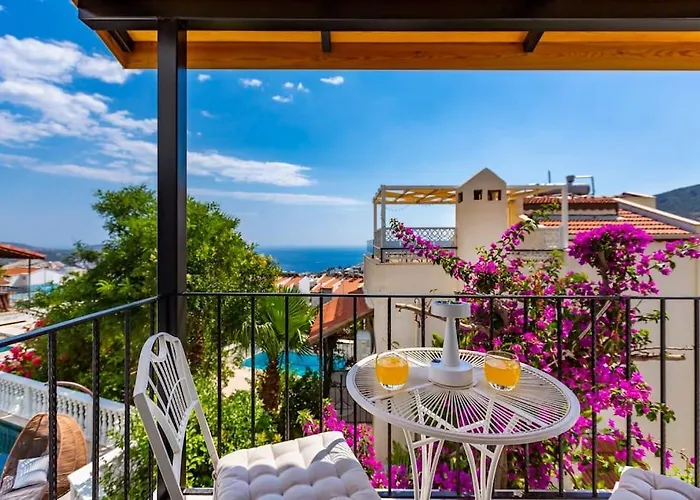 Mediterranean With Private Pool 别墅